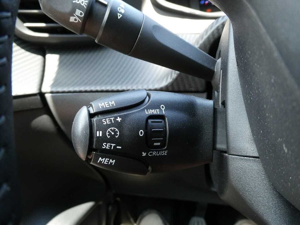 Peugeot 208 2025