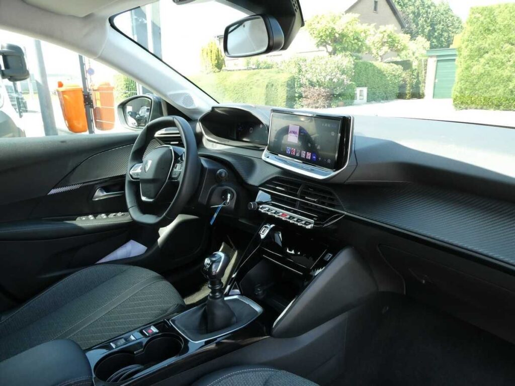 Peugeot 208 2025
