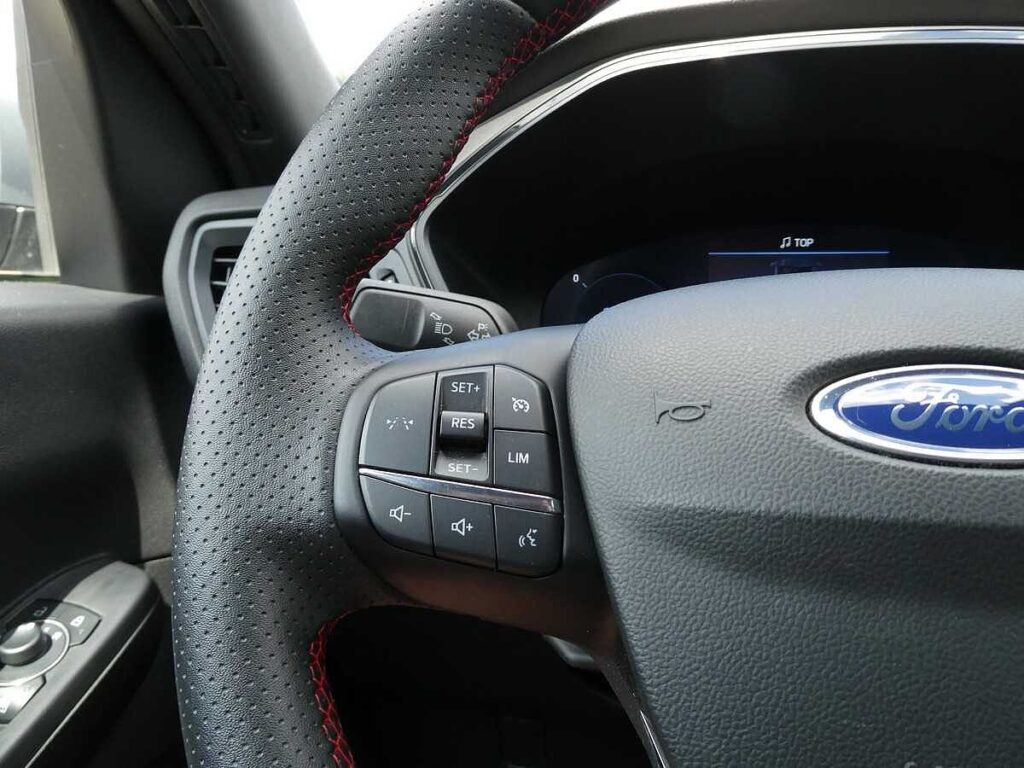 Ford Kuga 2025