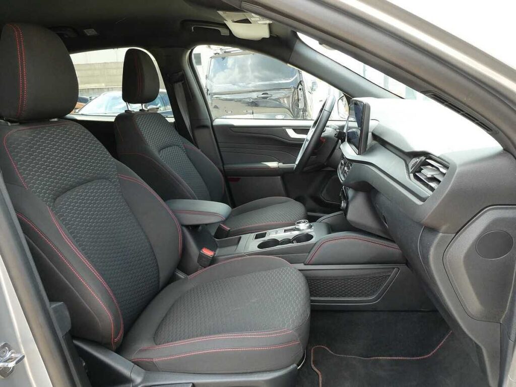 Ford Kuga 2025