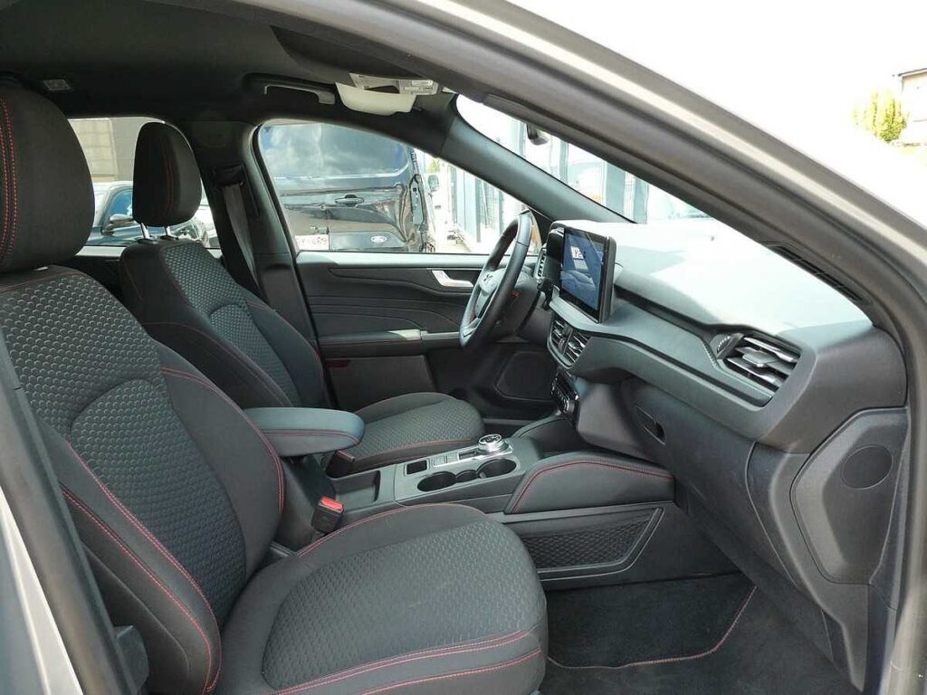 Ford Kuga 2025