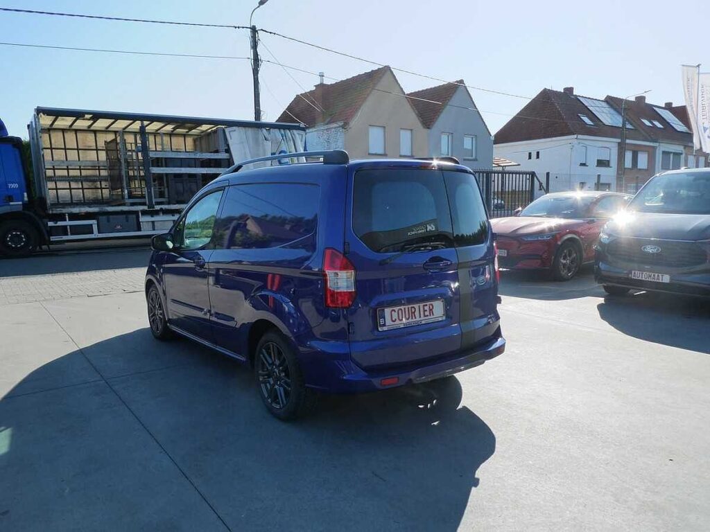 Ford Transit Courier 2017