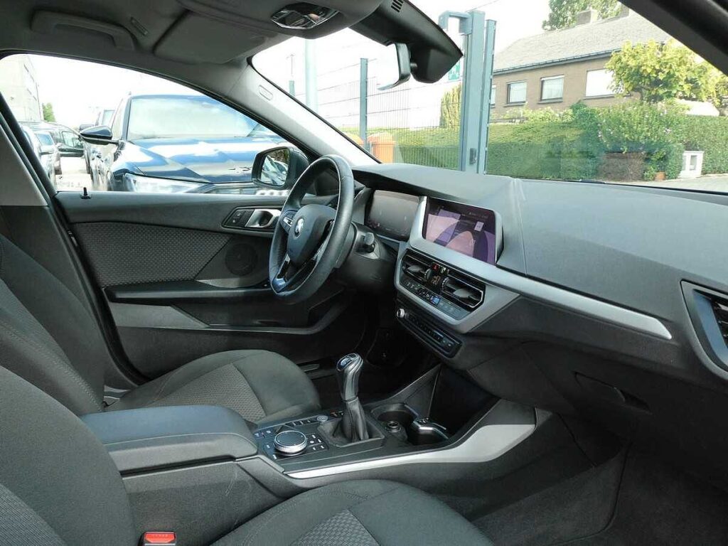BMW 1 Series 2023