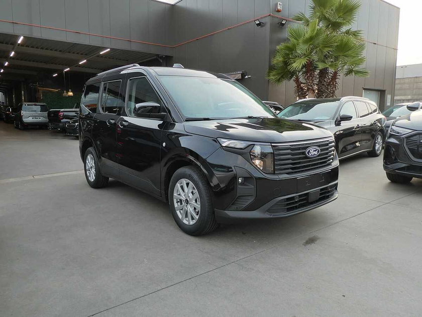 Ford Tourneo Courier 2026
