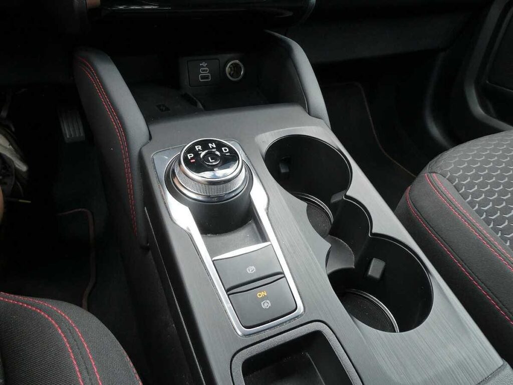 Ford Kuga 2025