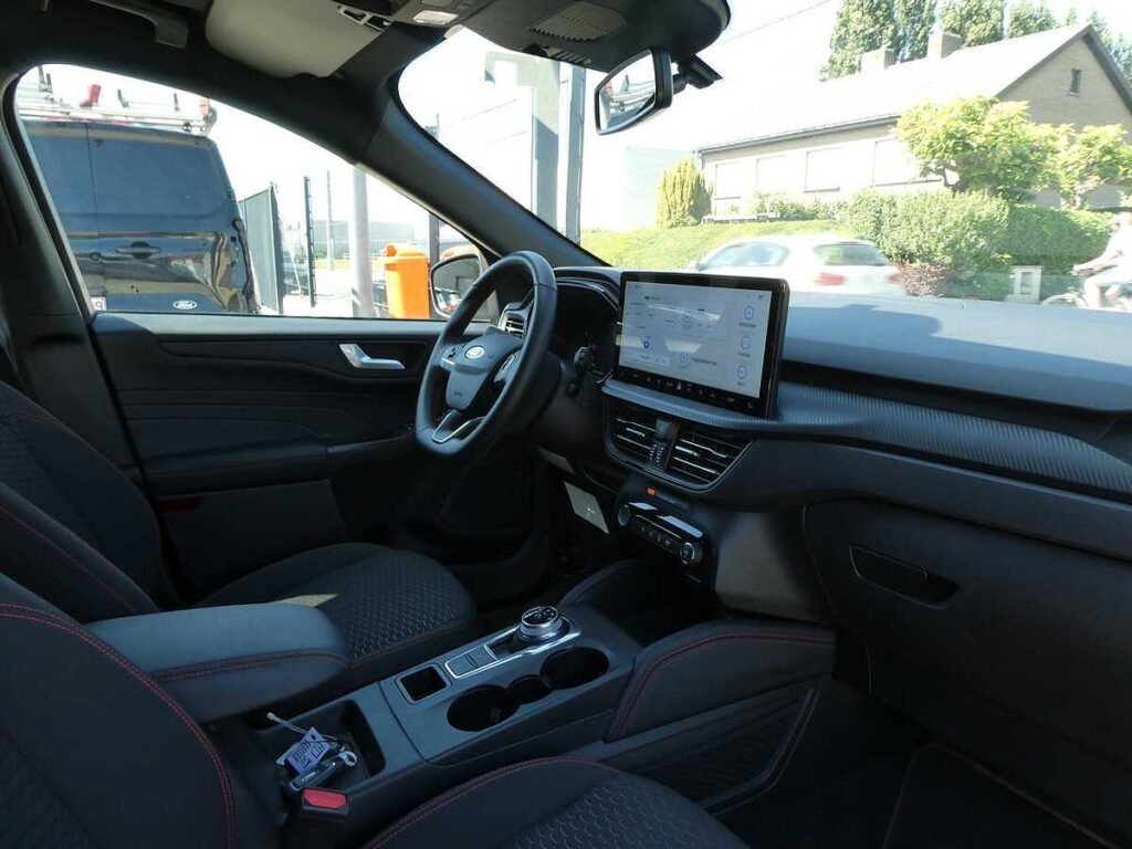 Ford Kuga 2025