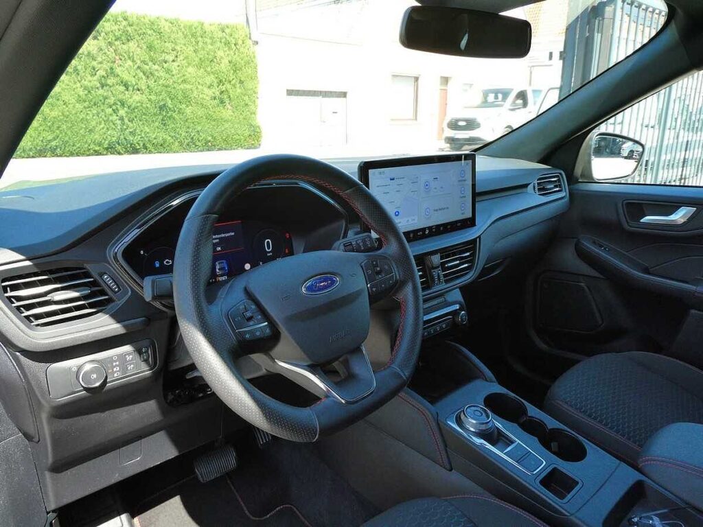 Ford Kuga 2025