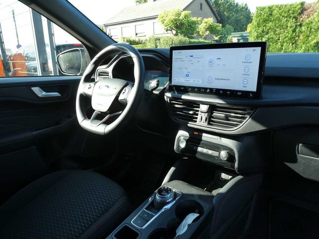 Ford Kuga 2025