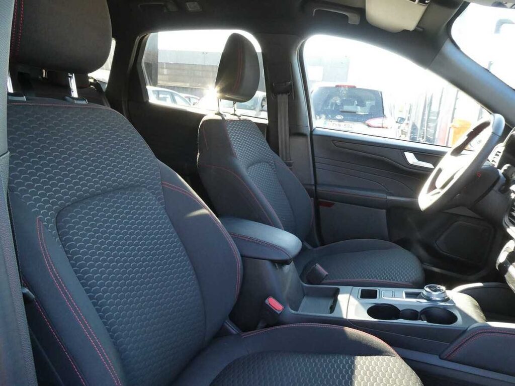 Ford Kuga 2025