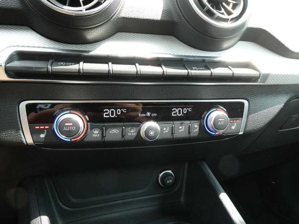 Audi Q2 2024