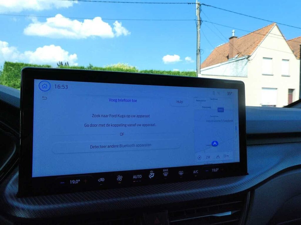 Ford Kuga 2025