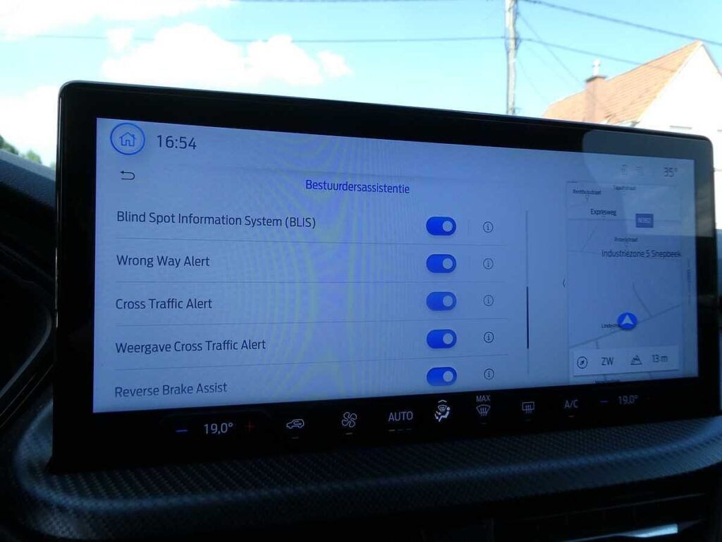 Ford Kuga 2025