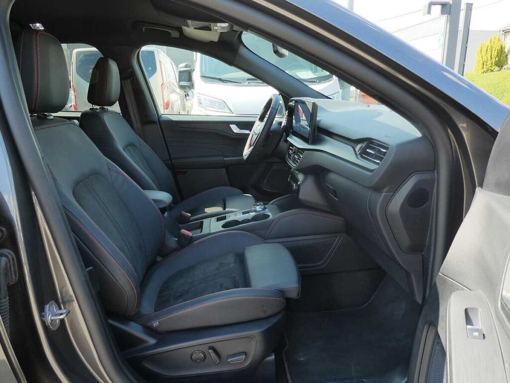 Ford Kuga 2025