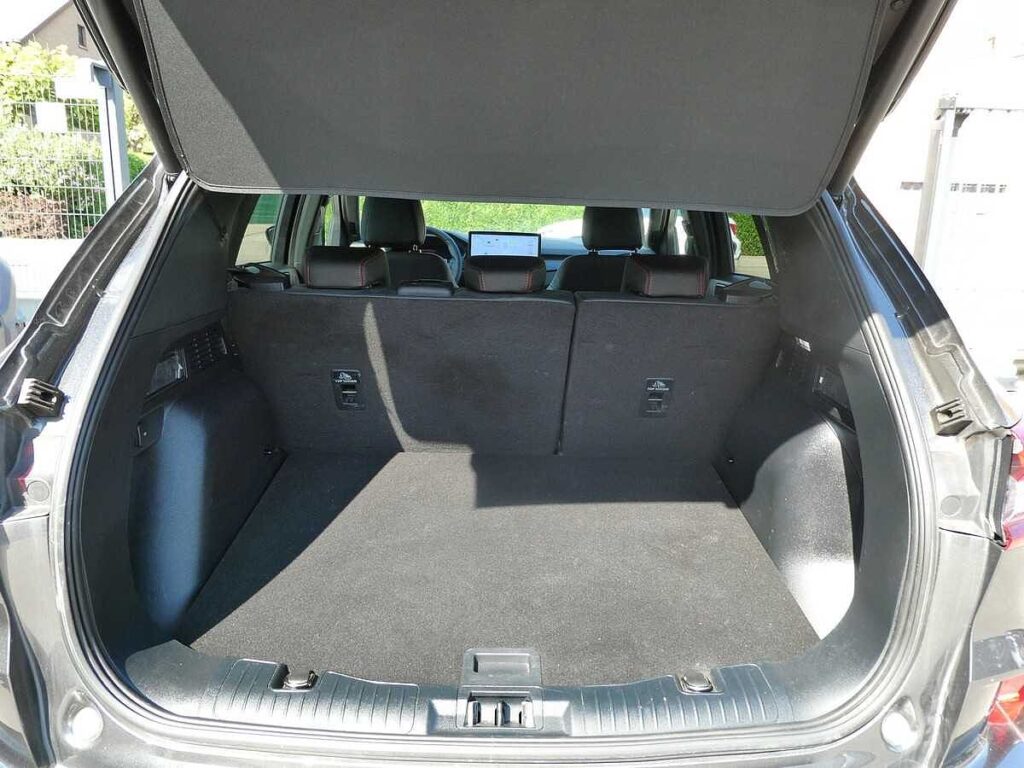 Ford Kuga 2025