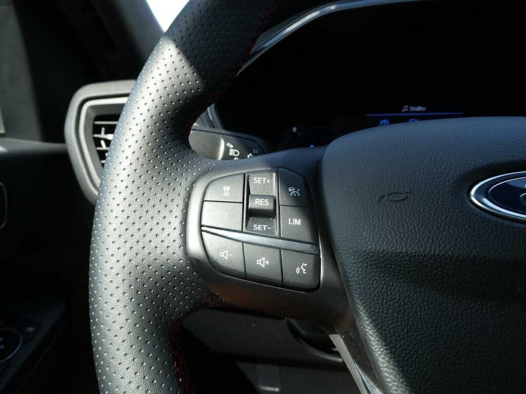 Ford Kuga 2025