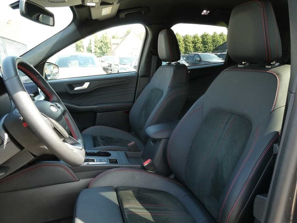 Ford Kuga 2025