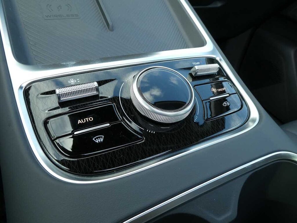 Geely Starray 2026