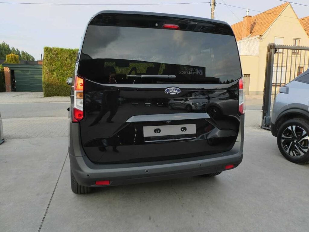 Ford Tourneo Courier 2026