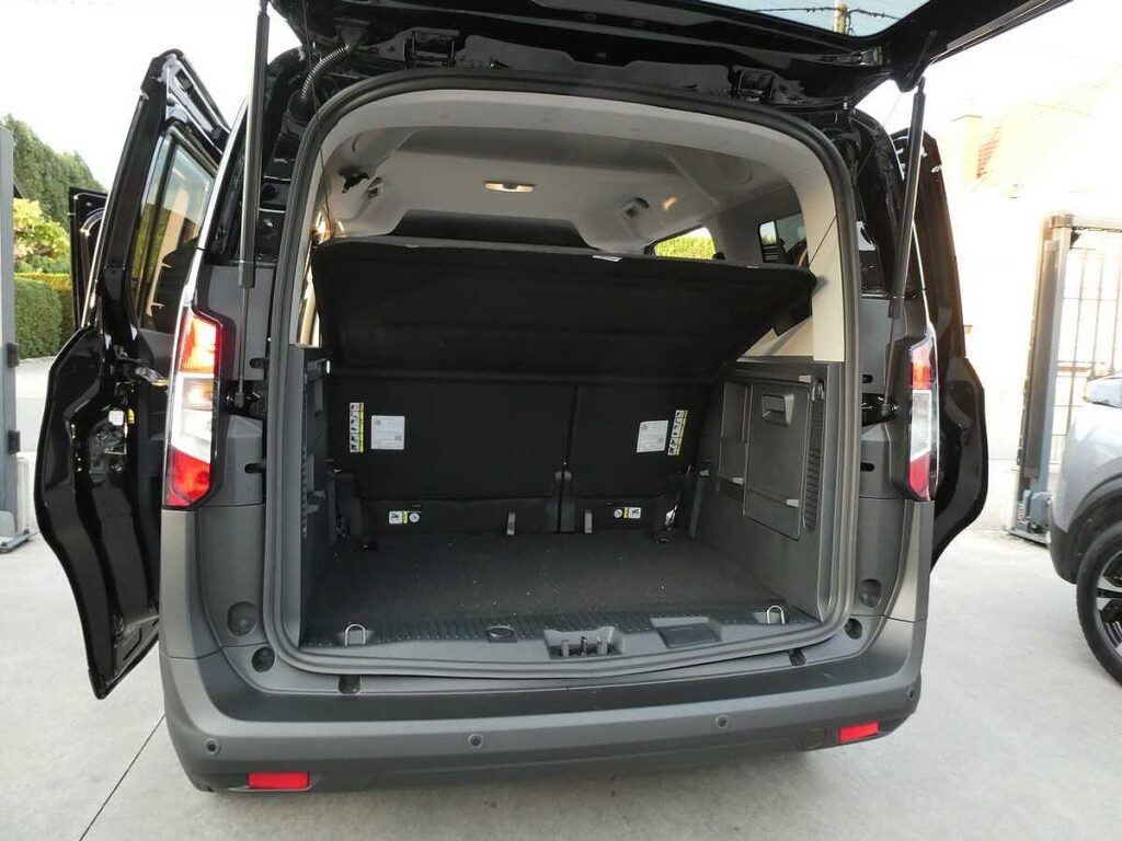 Ford Tourneo Courier 2026